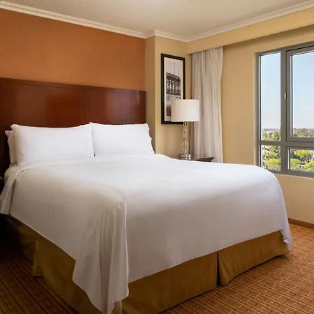 Newport Beach Marriott Bayview Exterior photo