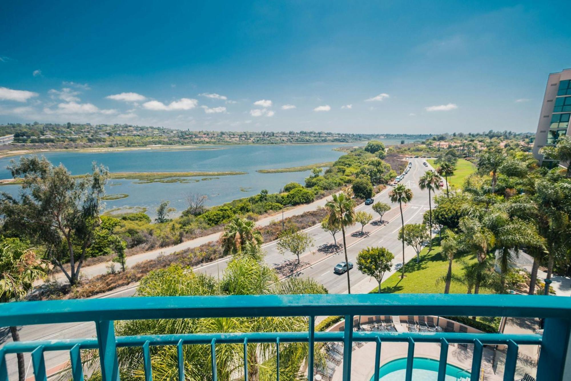 Newport Marriott Bayview Hotel 4*